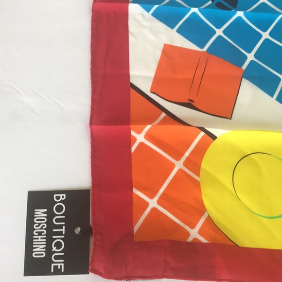 Moschino Boutique Made in Italy Silk Scarf Olive Oyl NWT - Picture 4 of 8